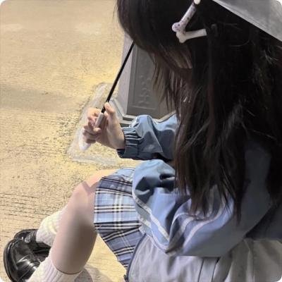 在阳光下腐烂